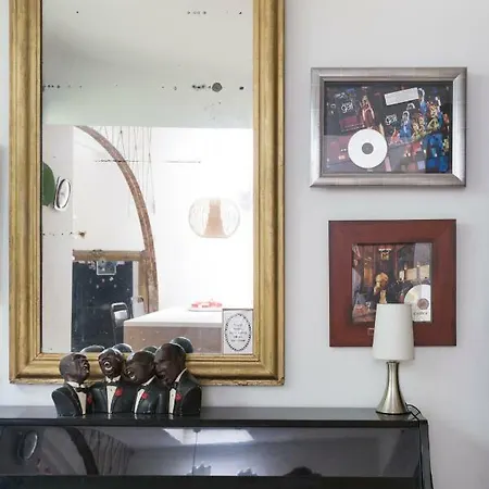 Rue D'enghien Townhouse By Onefinestay * פריז
